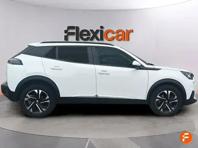 Usado Peugeot 2008 Allure 130 CV (95 kW) 2020 Blanco SUV