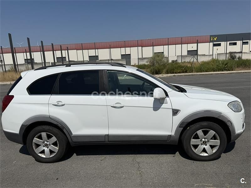 Usado Chevrolet Captiva LS 127 CV (93 kW) 2011 Blanco SUV