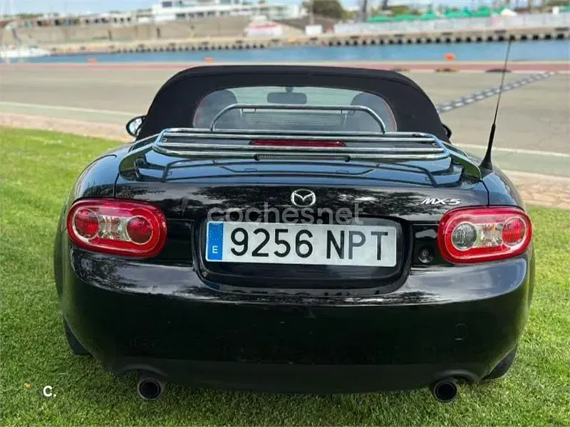 Usado Mazda MX5 Active 126 CV (92 kW) 2010 Negro Descapotable