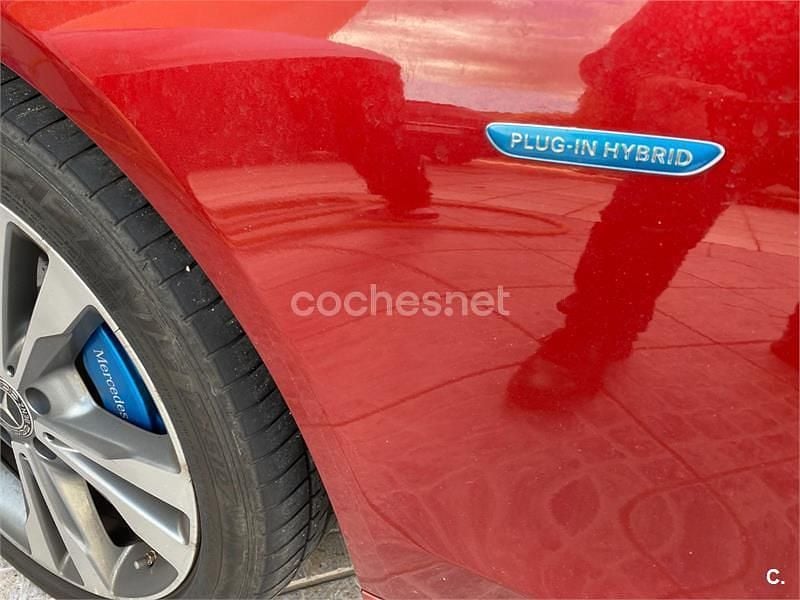 Usado Mercedes C350e 279 CV (205 kW) 2017 Rojo Familiar