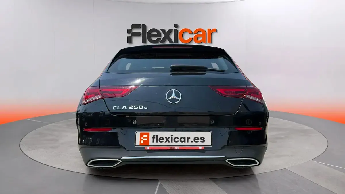Usado Mercedes CLA250e Shooting Brake 218 CV (160 kW) 2023 Negro Familiar