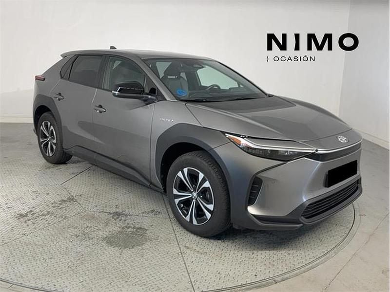 Gris Usado 2025 Toyota bZ4X Advance SUV | 39.900 € (Un poco caro) - Imagen 1/4