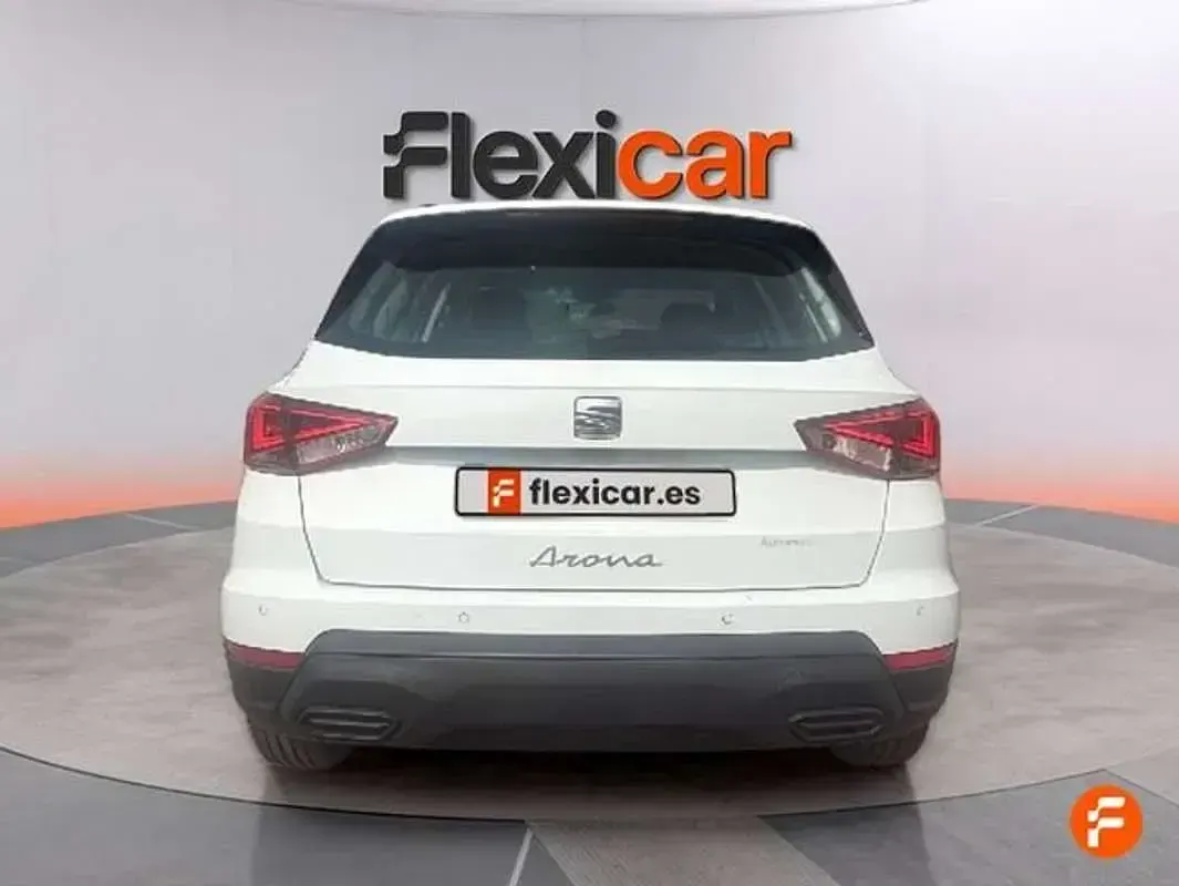 Usado Seat Arona Style 116 CV (85 kW) 2024 Blanco SUV