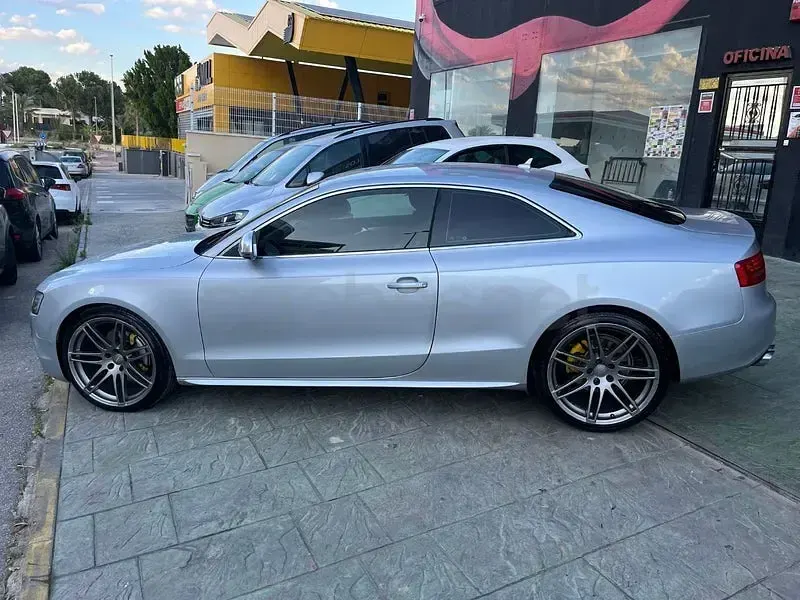 Usado Audi A5 S-Line 170 CV (125 kW) 2010 Gris / plata Coupe