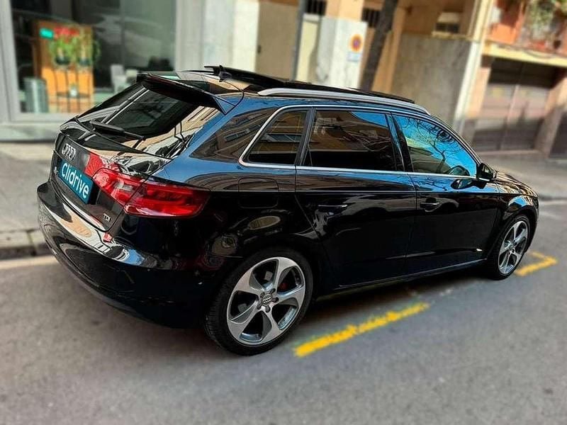 Usado Audi A3 Sportback Ambition 150 CV (110 kW) 2013 Negro Utilitario