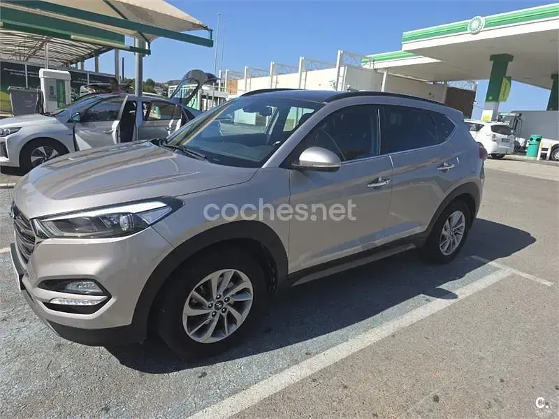 Usado Hyundai Tucson 115 CV (84 kW) 2016 Beige SUV