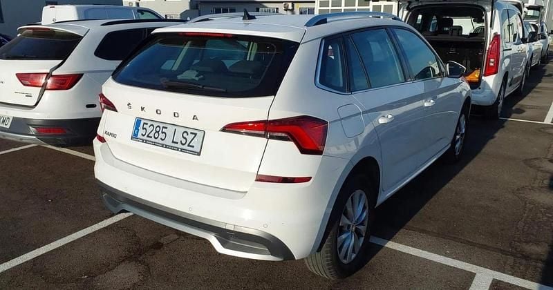 Usado Skoda Kamiq Ambition 110 CV (80 kW) 2021 SUV