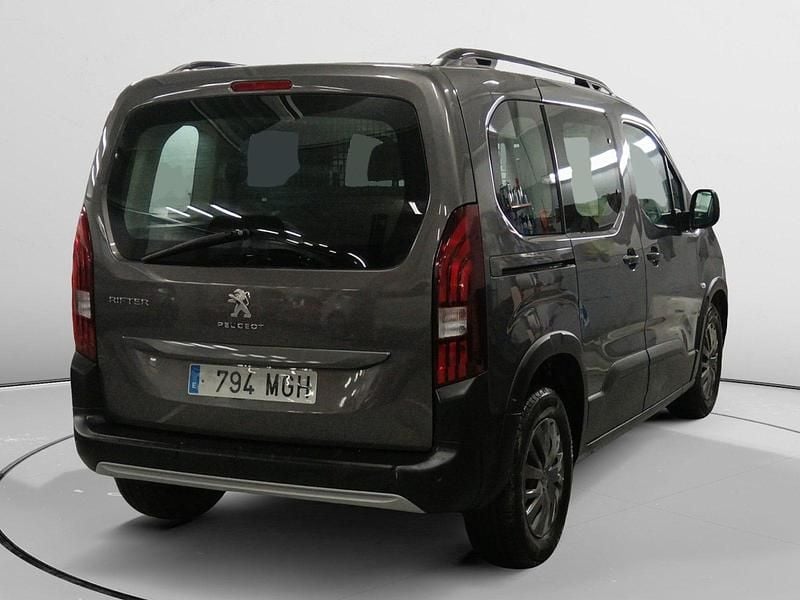 Usado Peugeot Rifter Allure 131 CV (96 kW) 2023 Gris Monovolumen