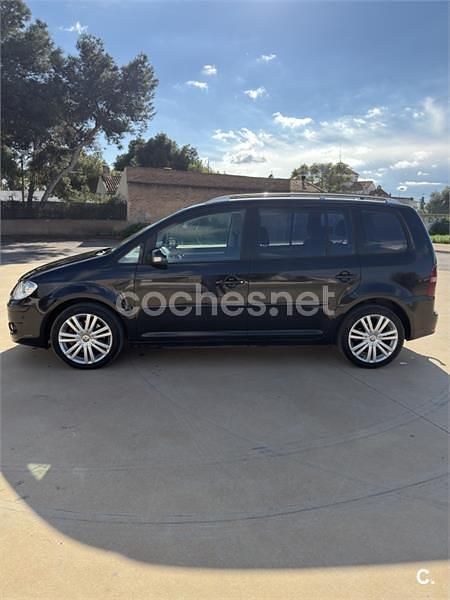 Usado VW Touran 170 CV (125 kW) 2007 Negro Monovolumen