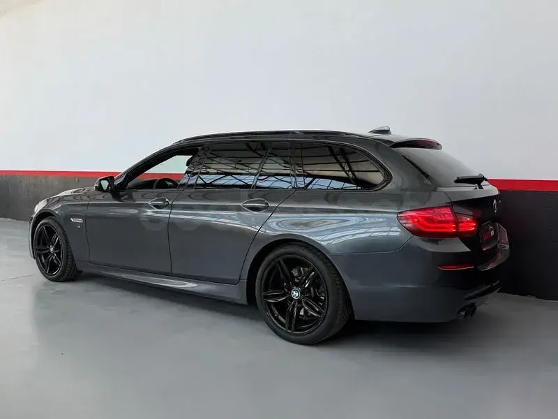 Usado BMW 525 218 CV (160 kW) 2016 Gris / plata Familiar