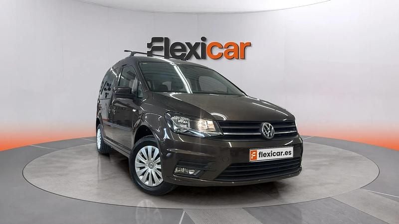 Käytetty VW Caddy Beach 102 HP (75 kW) 2016 Ruskea Tila-auto