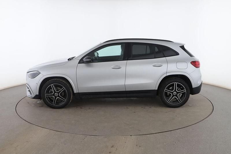 Usado Mercedes GLA250 AMG line 161 CV (118 kW) 2023 Gris SUV