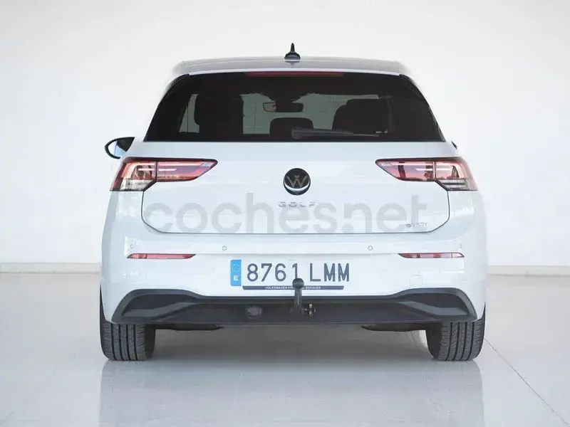 Usado VW Golf VIII Life 150 CV (110 kW) 2021 Blanco Berlina