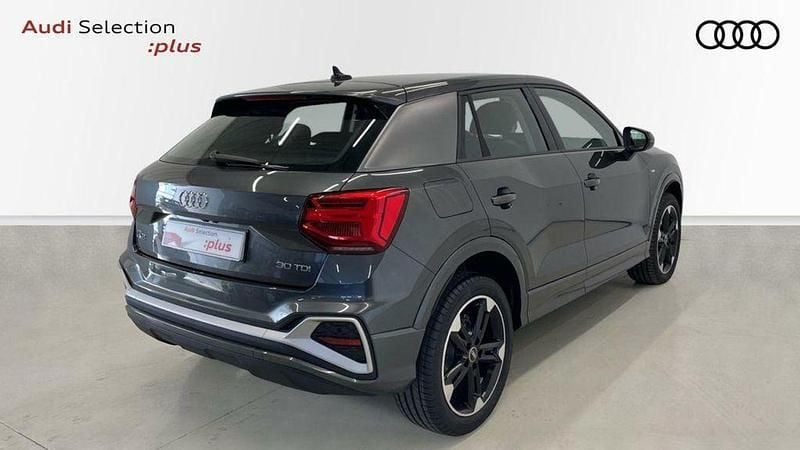 Usado Audi Q2 S-Line 116 CV (85 kW) 2023 Gris SUV