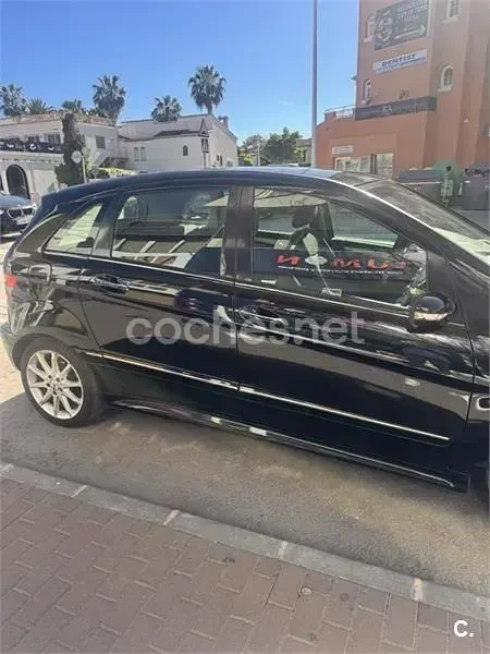 Usado Mercedes B170 116 CV (85 kW) 2005 Negro Monovolumen