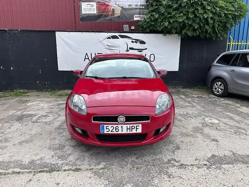 Usado Fiat Bravo Easy 105 CV (77 kW) 2013 Rojo Utilitario