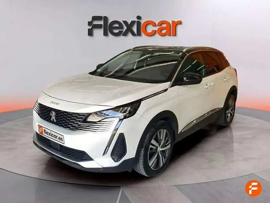 Usado Peugeot 3008 Allure 131 CV (96 kW) 2021 Blanco SUV