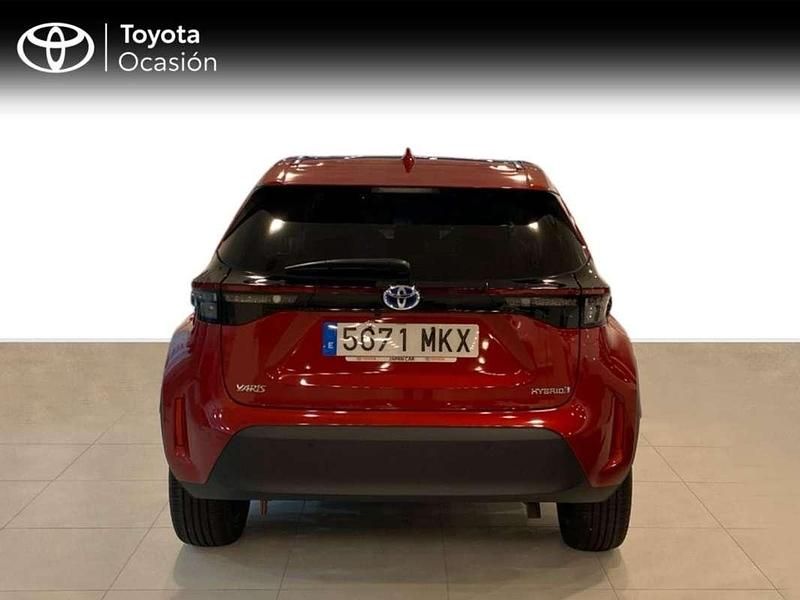 Usado Toyota Yaris Cross Style 116 CV (85 kW) 2023 Rojo SUV