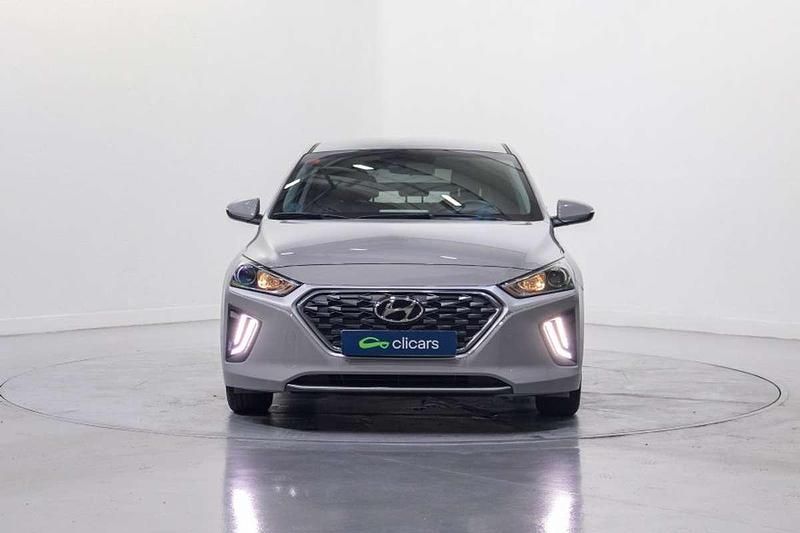 Usado Hyundai Ioniq 141 CV (103 kW) 2021 Gris Utilitario