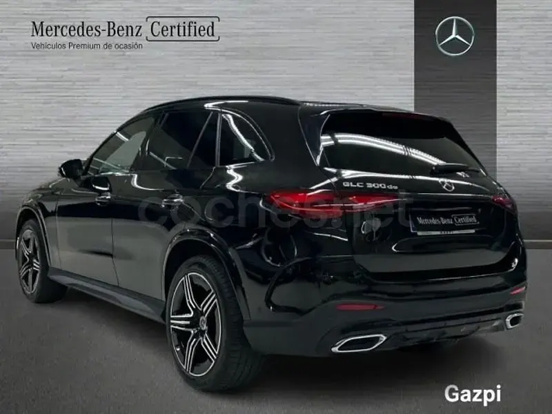 Usado Mercedes GLC300e 333 CV (244 kW) 2024 Negro SUV