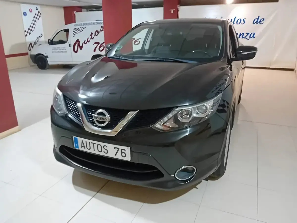 Usado Nissan Qashqai Acenta 110 CV (80 kW) 2015 Negro SUV