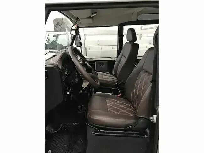Begagnad Land Rover Defender 122 HK (89 kW) 2013 Brun SUV
