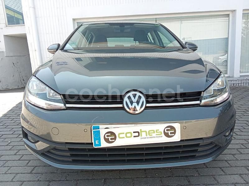 Usado VW Golf VII Advance 115 CV (84 kW) 2019 Gris / plata Berlina