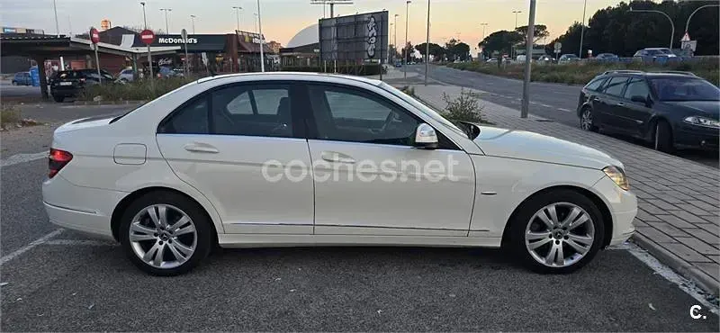 Usado Mercedes C200 Avantgarde 122 CV (89 kW) 2008 Blanco Berlina