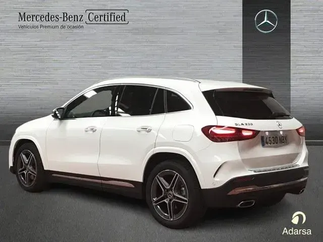 Usado Mercedes GLA200 163 CV (119 kW) 2026 Blanco polar SUV