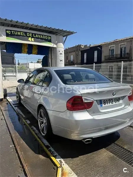 Usado BMW 318 143 CV (105 kW) 2009 Gris / plata Berlina