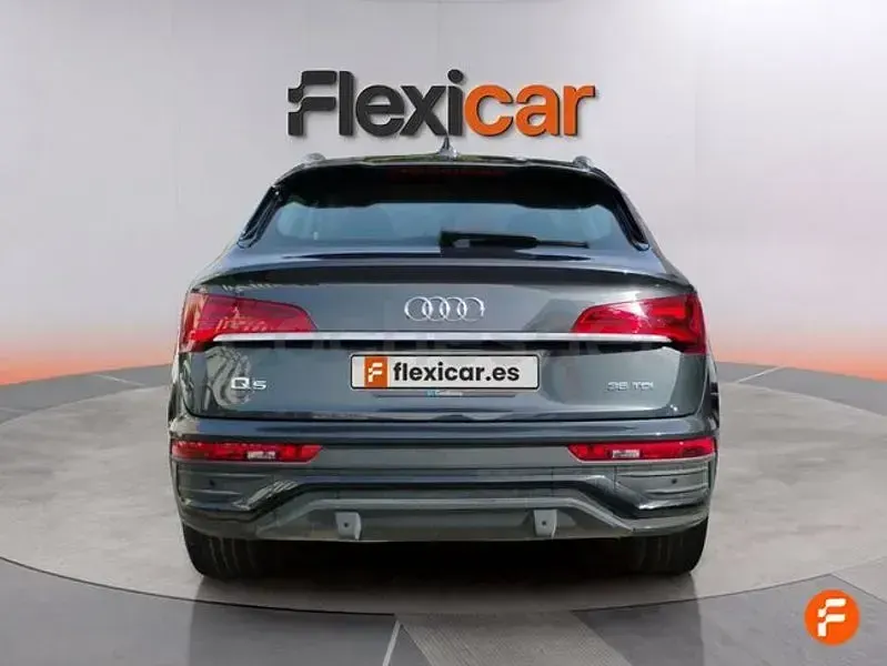 Usado Audi Q5 Sportback Advanced Plus 163 CV (119 kW) 2024 Gris / plata SUV