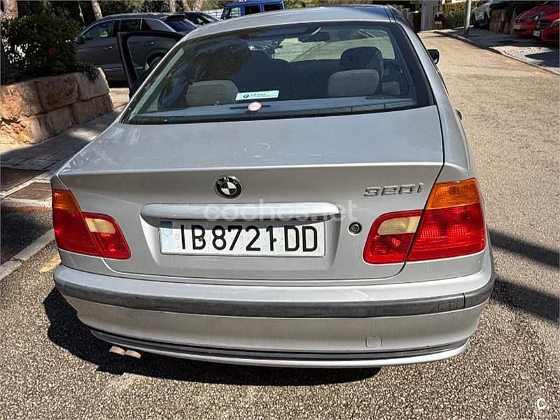 Usado BMW 320 150 CV (110 kW) 1999 Gris / plata Berlina