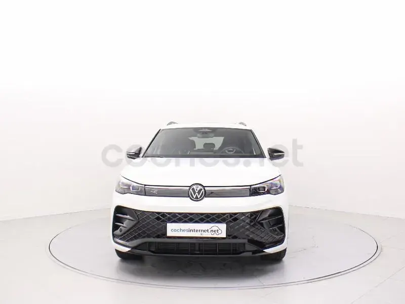 Usado VW Tiguan R-line 150 CV (110 kW) 2025 Blanco SUV