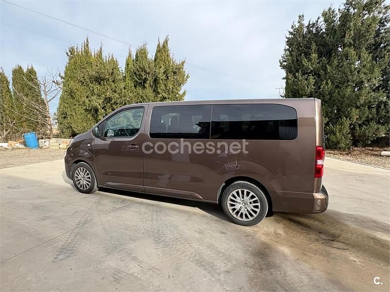 Usado Peugeot Traveller Business-Line 120 CV (88 kW) 2021 Marrón Monovolumen