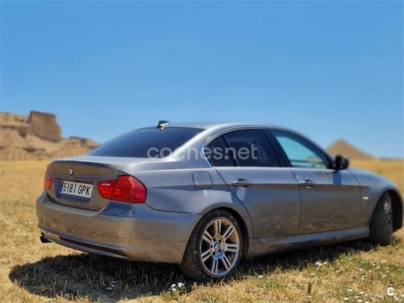 Usado BMW 318 143 CV (105 kW) 2009 Gris / plata Berlina