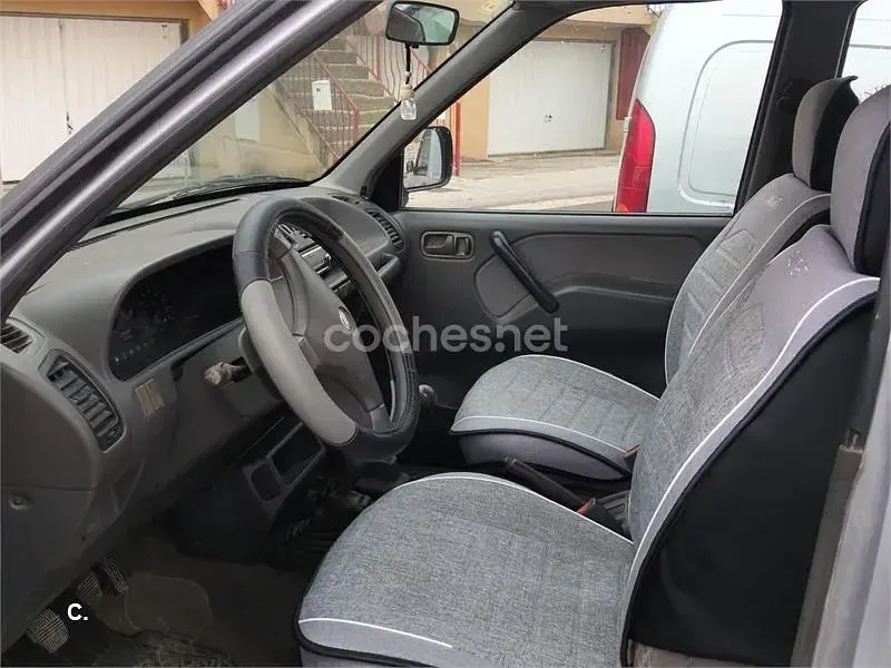 Usado Nissan Terrano 124 CV (91 kW) 1995 Verde SUV