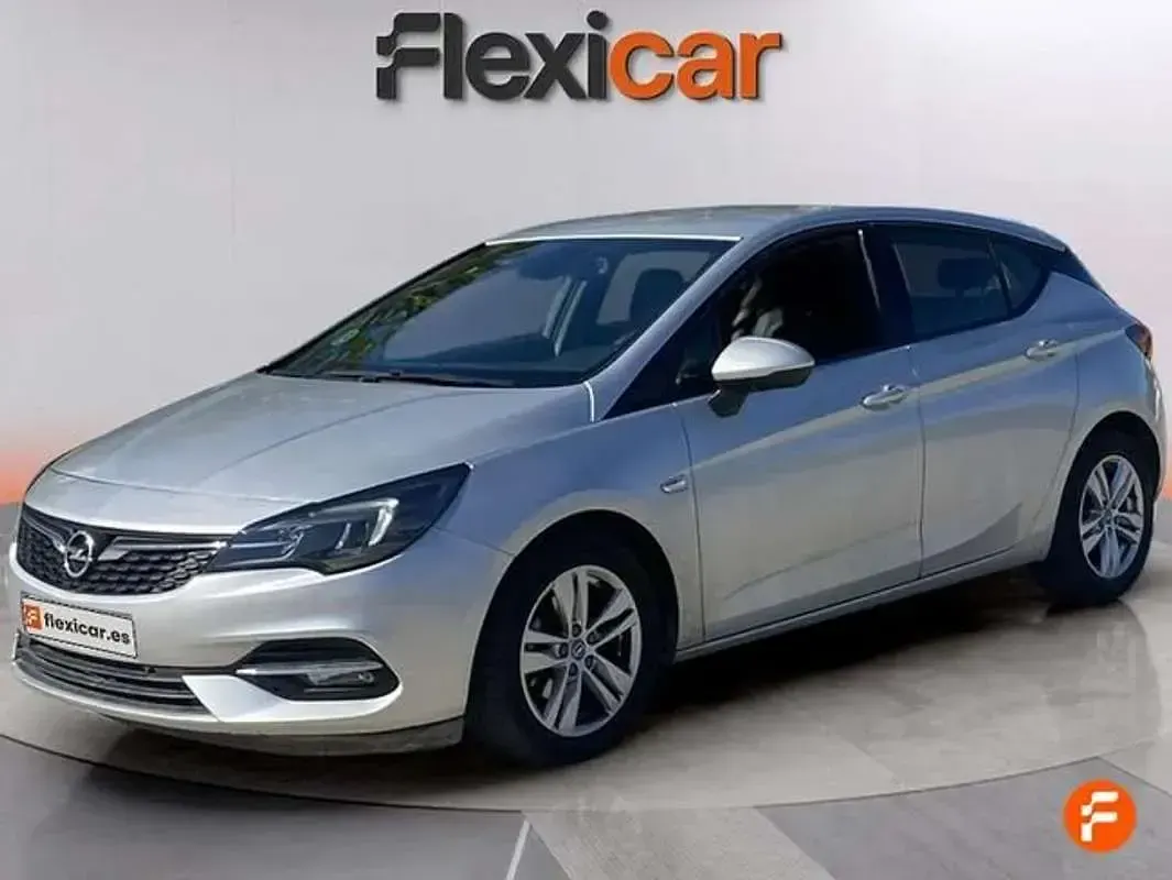 Usado Opel Astra 110 CV (80 kW) 2020 Azul Berlina