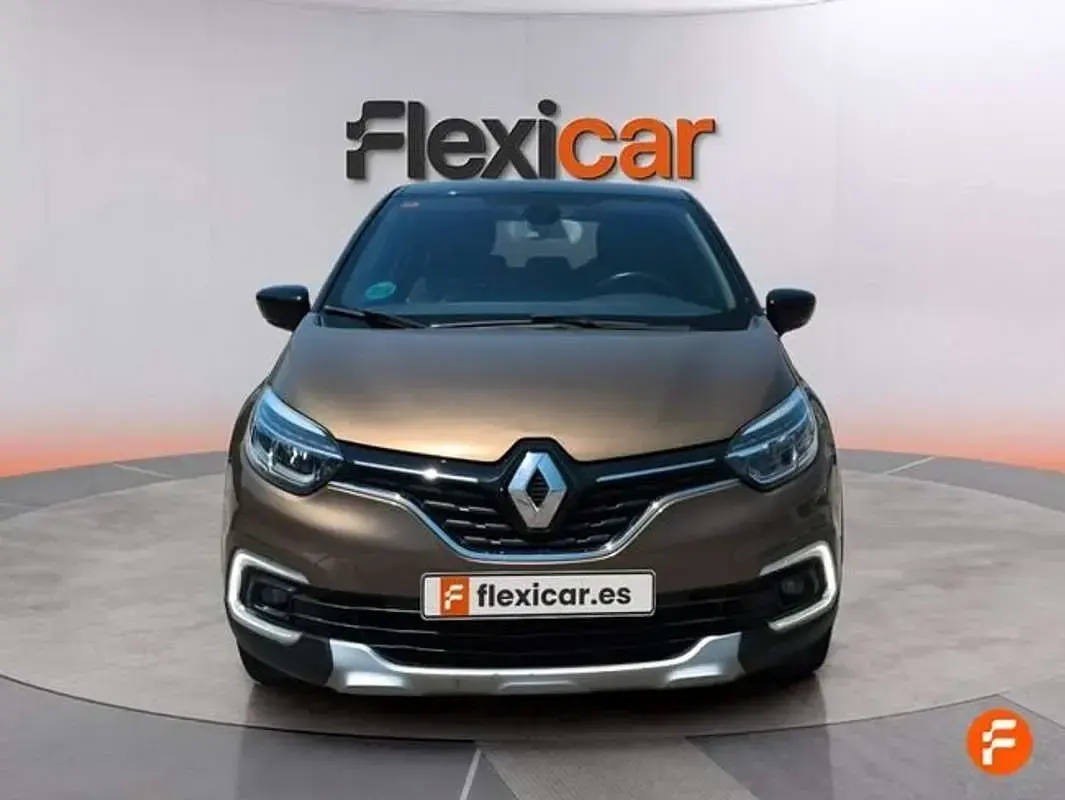 Usado Renault Captur Intens 90 CV (66 kW) 2017 Marrón SUV