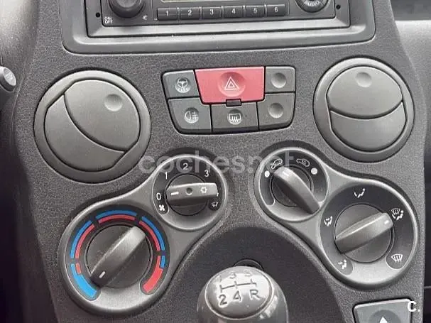 Usado Fiat Panda Dynamic 60 CV (44 kW) 2008 Gris / plata Utilitario