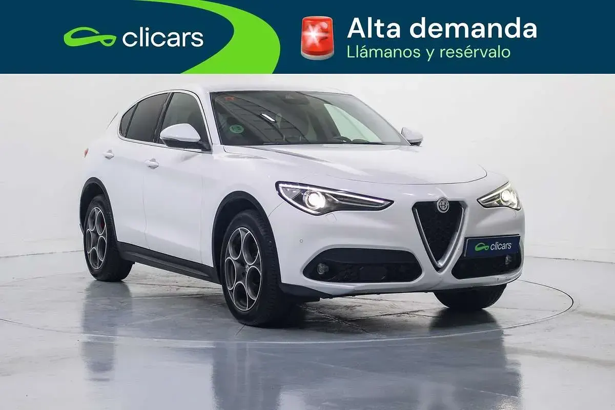 Usado Alfa Romeo Stelvio Super 209 CV (153 kW) 2017 Blanco SUV