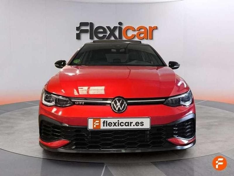 Usado VW Golf VIII GTI 300 CV (220 kW) 2023 Rojo Utilitario