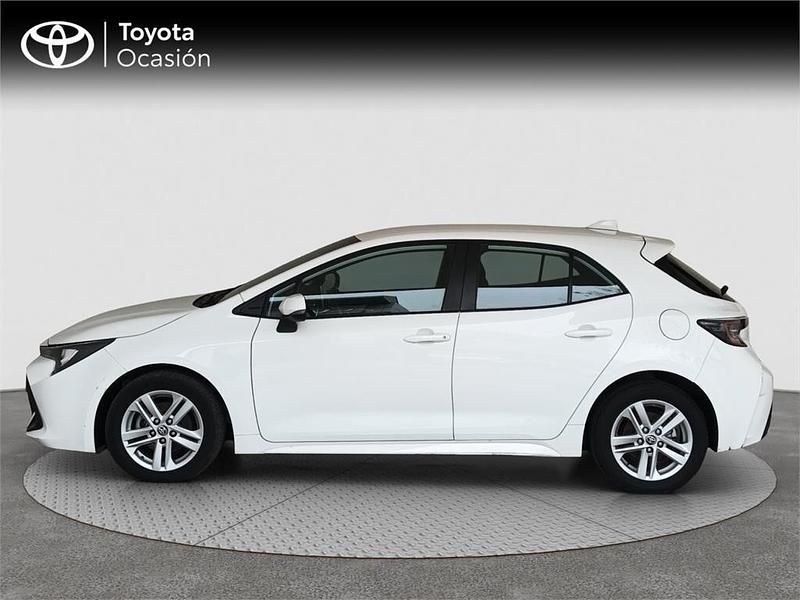 Usado Toyota Corolla Active 122 CV (89 kW) 2022 Blanco Monovolumen