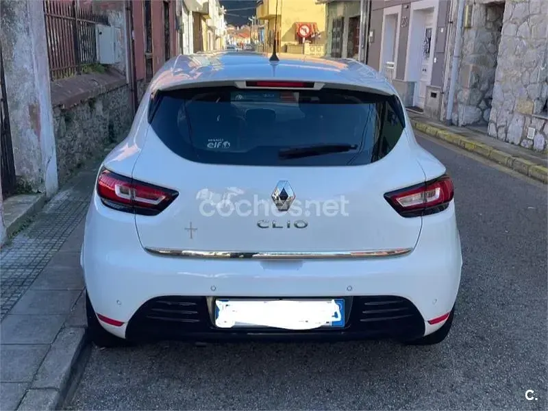 Usado Renault Clio IV LIMITED 90 CV (66 kW) 2019 Blanco Berlina