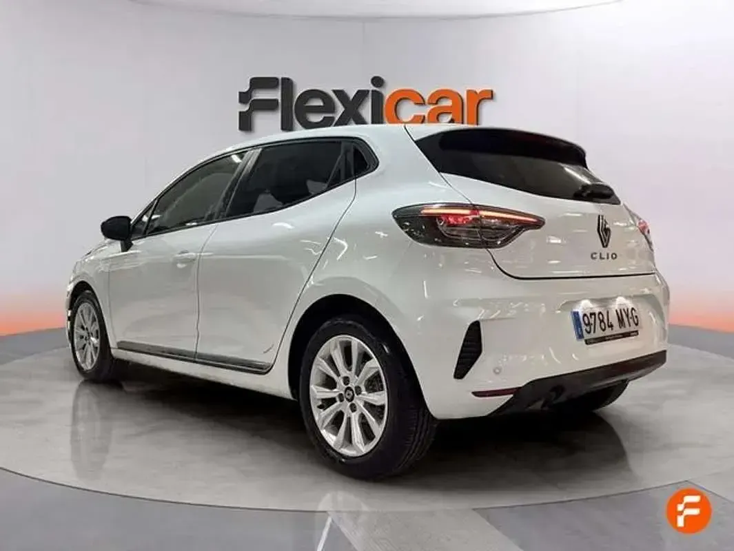 Usado Renault Clio Evolution 91 CV (66 kW) 2025 Blanco Utilitario