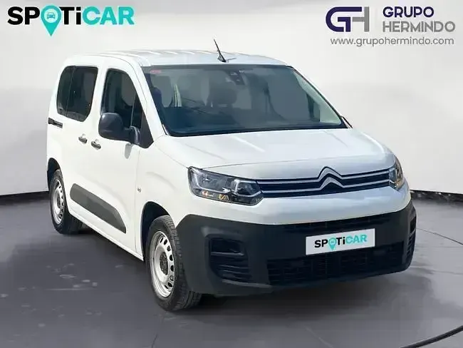Usado Citroën Berlingo Live 102 CV (75 kW) 2020 Blanco Monovolumen