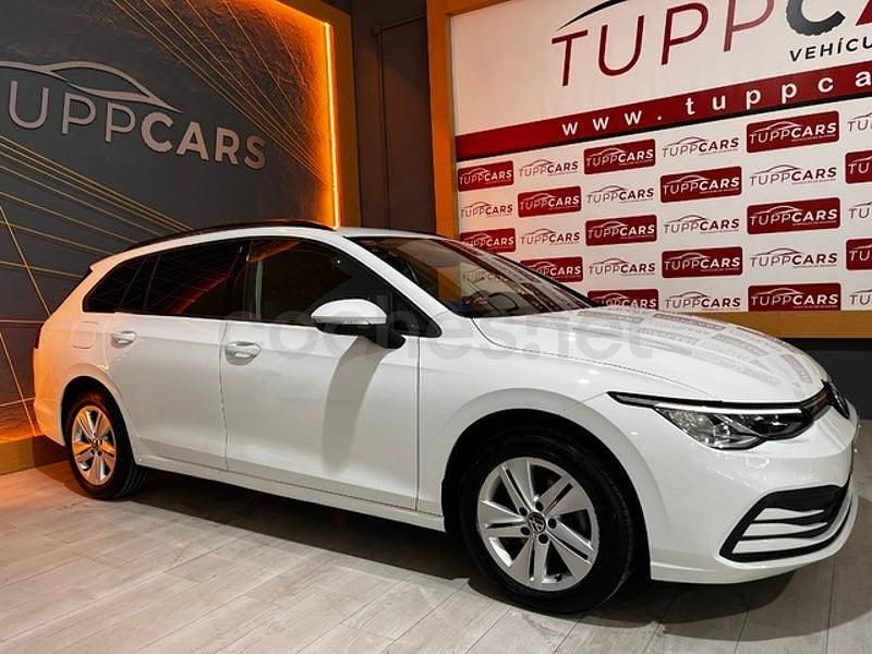 Usado VW Golf VIII Life 110 CV (80 kW) 2021 Blanco Familiar