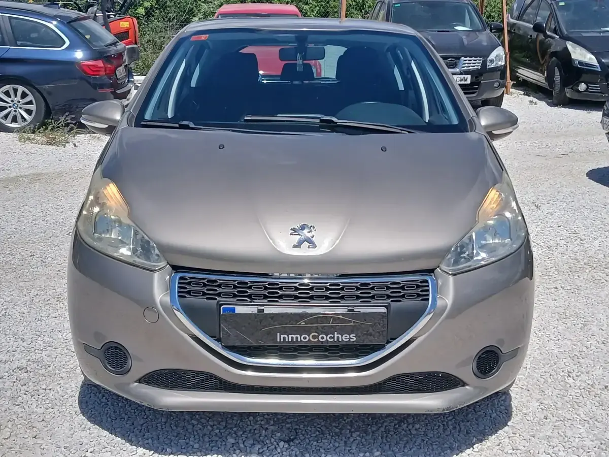 Usado Peugeot 208 Active 95 CV (69 kW) 2012 Gris Utilitario