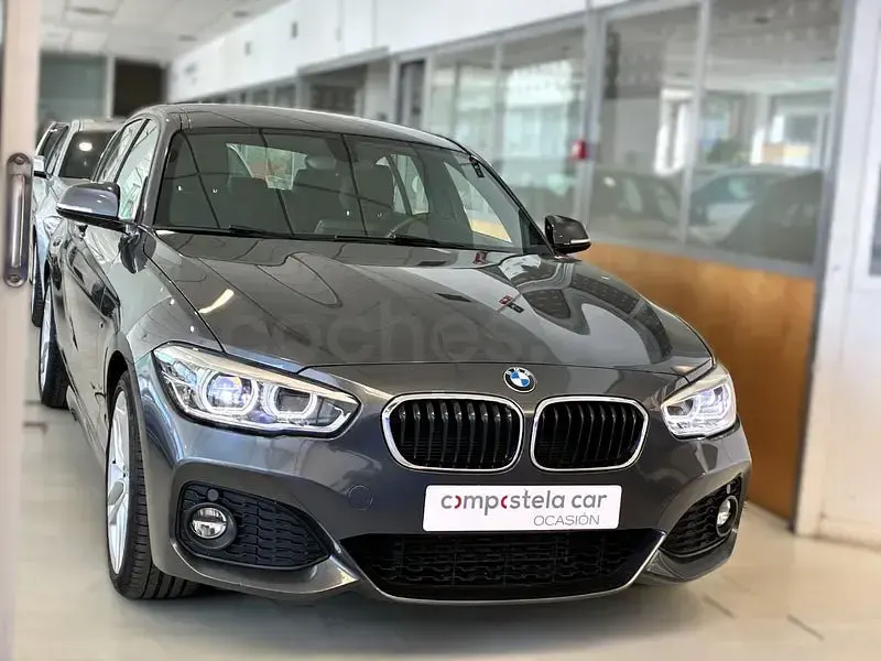Usado BMW 118 Comfort Edition 150 CV (110 kW) 2017 Gris / plata Utilitario