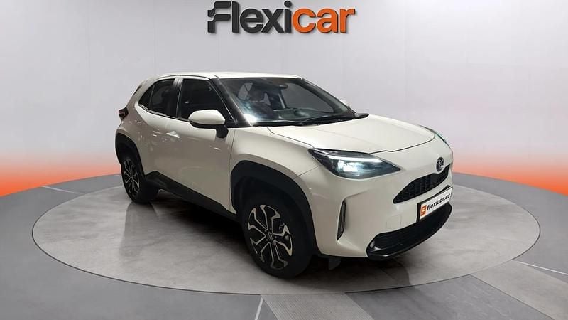 Usado Toyota Yaris Hybrid Active 116 CV (85 kW) 2024 Blanco