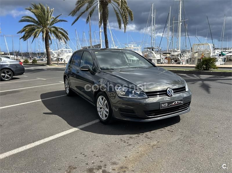 Usado VW Golf VII Business 110 CV (80 kW) 2016 Gris / plata Berlina